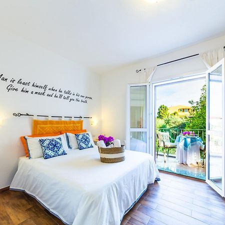 Le Maschere B&B Санта-Тереза-Галлура Екстер'єр фото