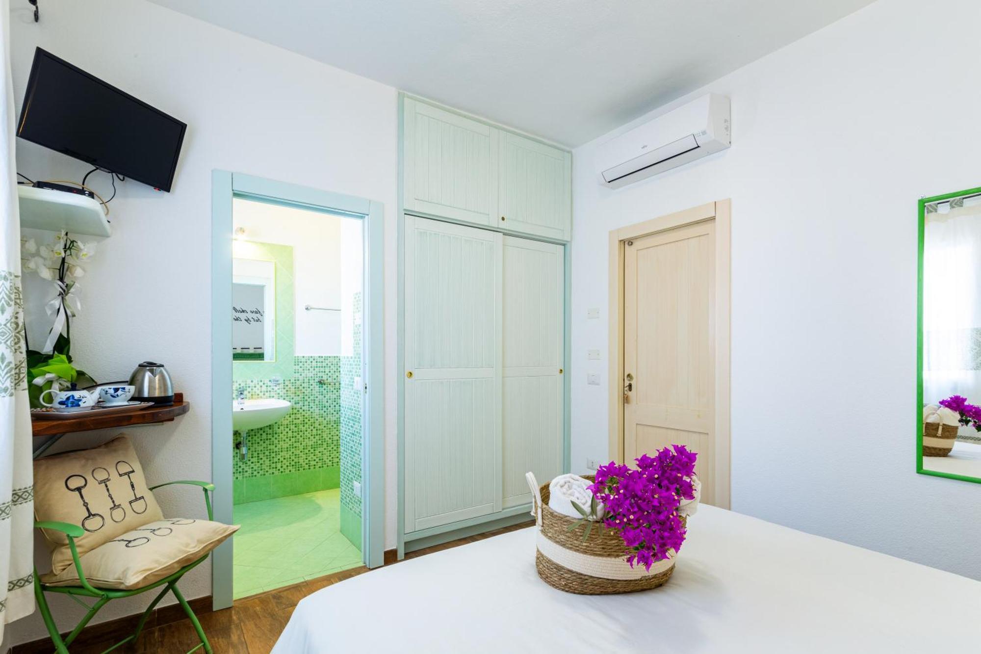 Le Maschere B&B Санта-Тереза-Галлура Екстер'єр фото