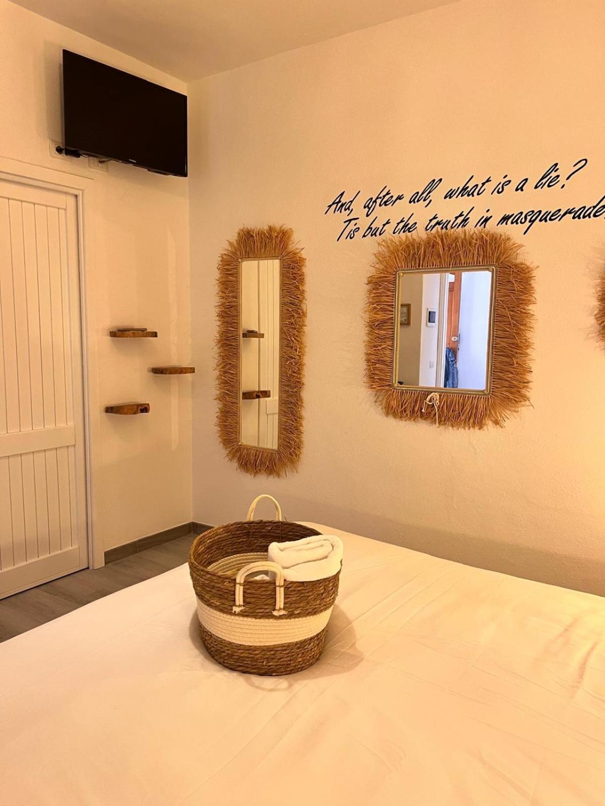 Le Maschere B&B Санта-Тереза-Галлура Екстер'єр фото
